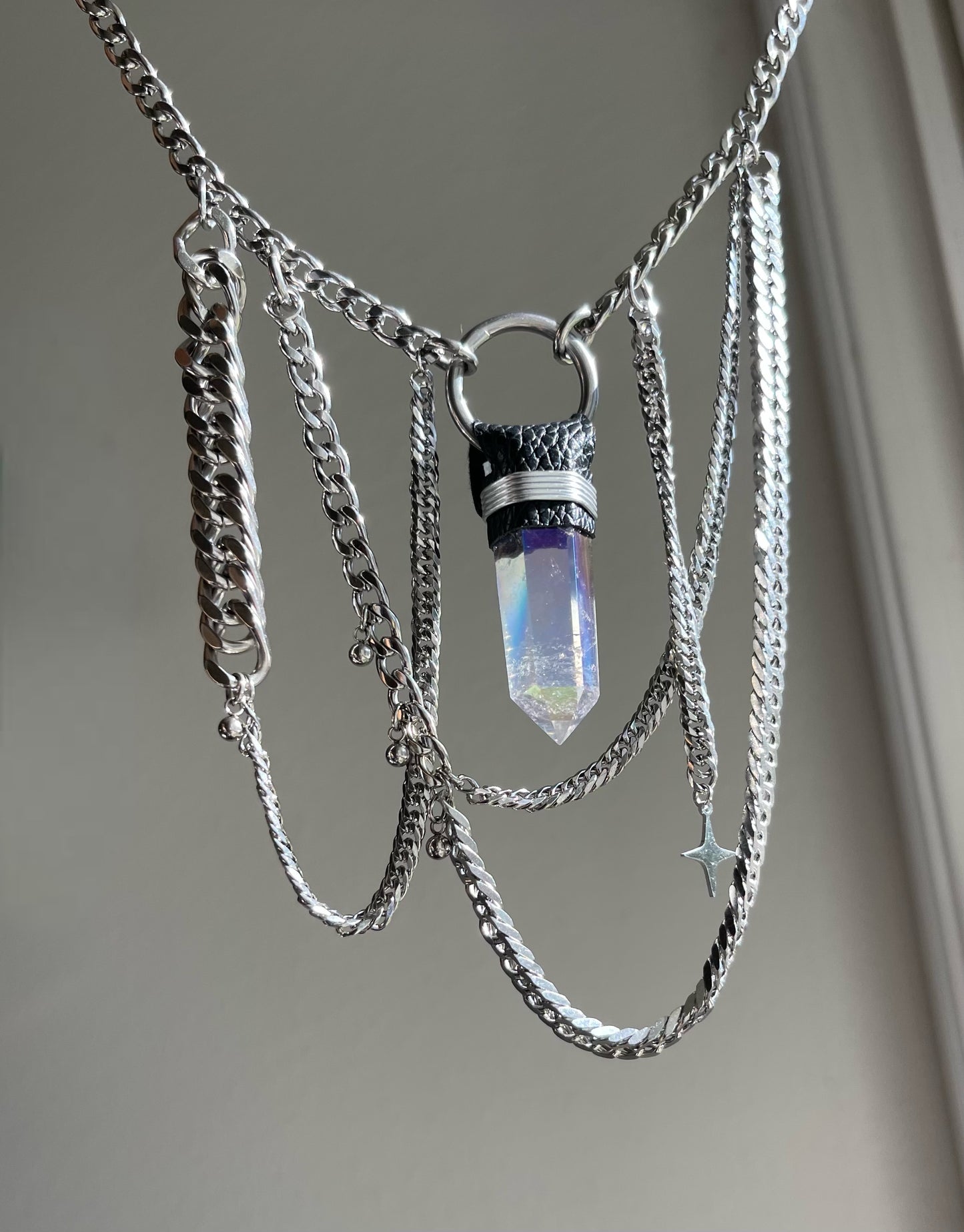Magnetism Pendant