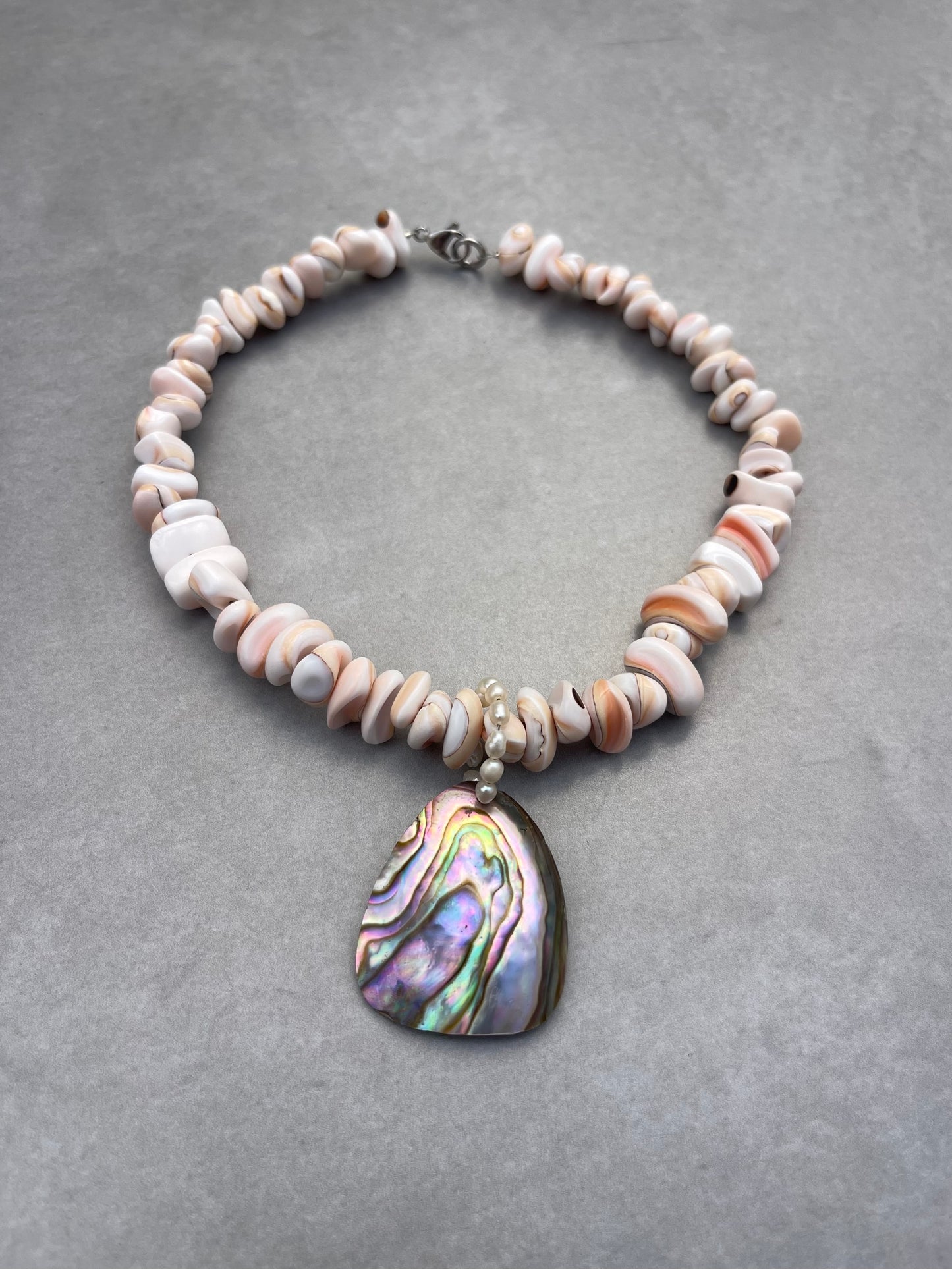 Luhuanos & Abalone Choker
