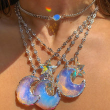 Load image into Gallery viewer, Moonseed Necklace
